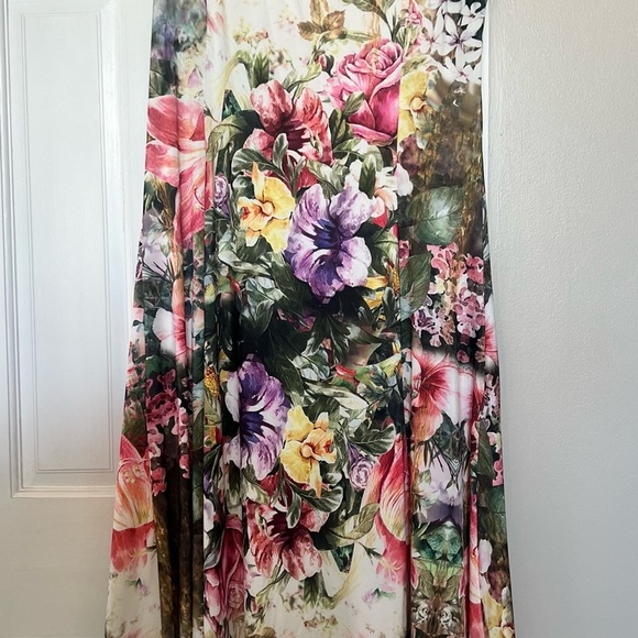 Lily Pink Sleeveless Graphic Maxi Dress - Picture 3 of 7